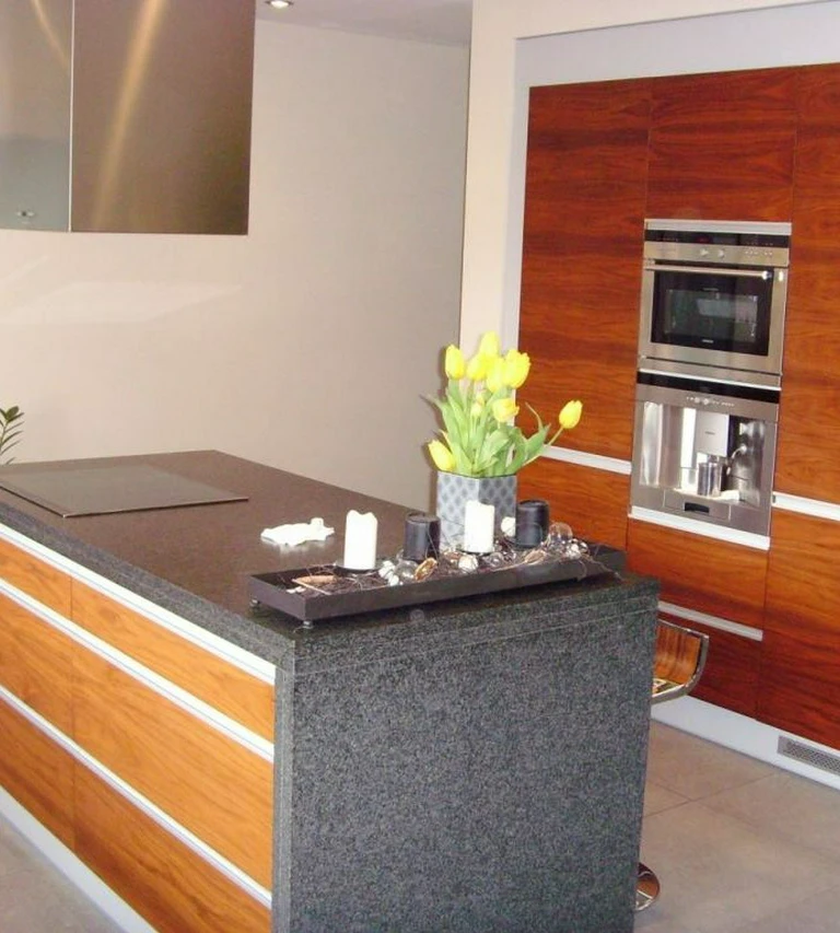 Kuchnia z elementami drewna